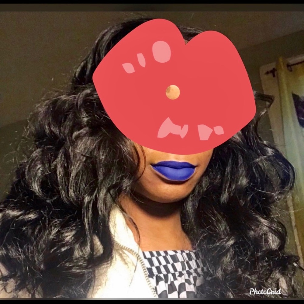 💄CHARM MATTE LIQUID LIPSTICK 💋 - Picture 2 of 5